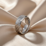 304 Stainless Steel Diagonal Twill Wedding Band - Hand Polished Minimalist Ring for Men and Women - 图片 3