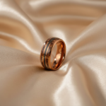 18K Rose Gold Plated Stainless Steel Guitar String & Whiskey Barrel Wood Inlay Wedding Band - Vintage Hand-Polished Ring - 图片 2
