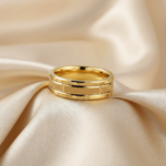 18K Gold PVD Plated Titanium Coated Stainless Steel Ring | Men's Brushed Geometric Architectural Band | 8mm Comfort Fit - 图片 2